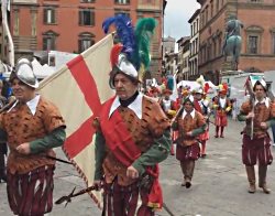 Il corteo storico che si reca alla Basilica della SS. Annunziata